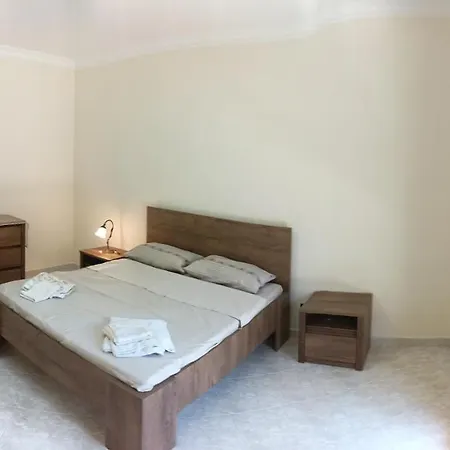 Semplice Bnb Amoroso Guest house