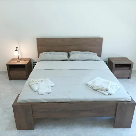 Semplice Bnb Amoroso Guest house