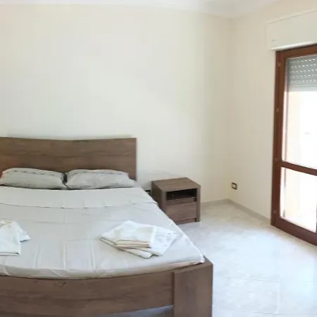 Semplice BnB Amoroso Affittacamere *